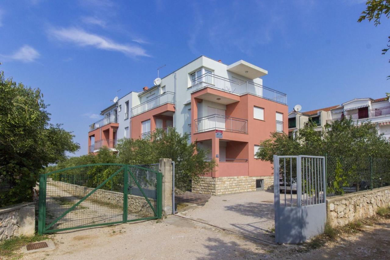 Apartments Lenija Ядрия Экстерьер фото