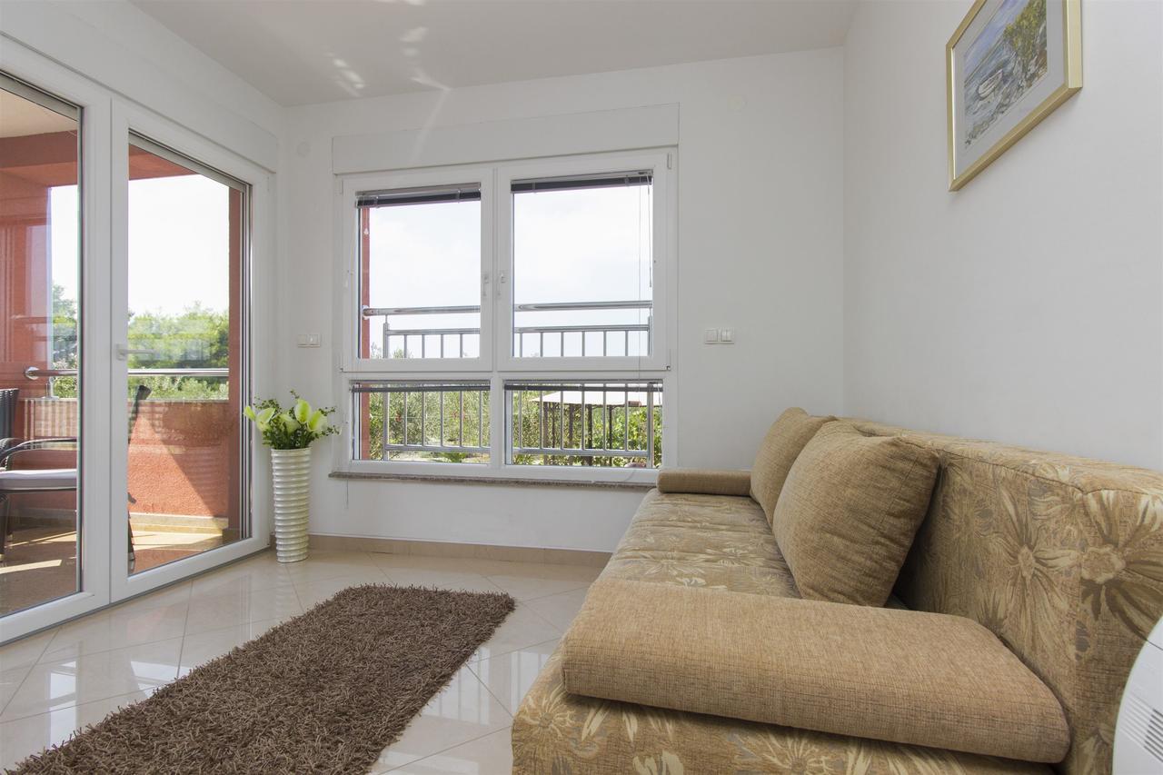 Apartments Lenija Ядрия Экстерьер фото